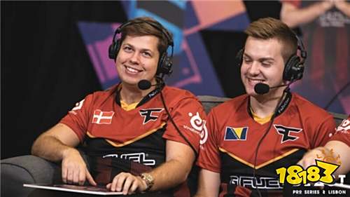 iG名宿秃子多？ rookie ：因为遗传的M型发型已植发